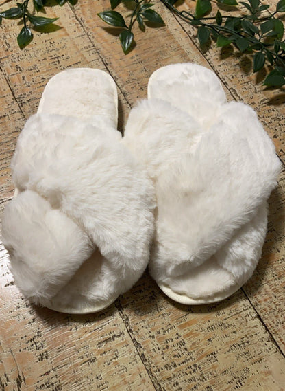 Premium Fluffy Slippers - Team Bride